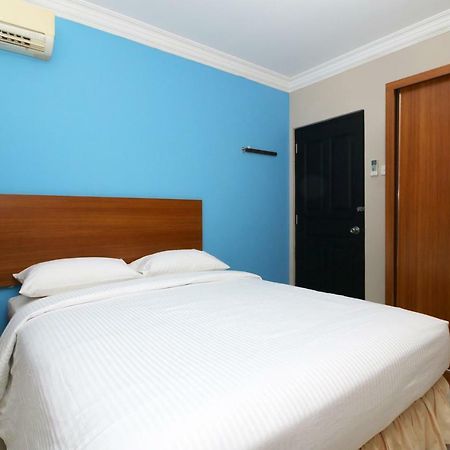Safina Inn Syariah Sekupang Batam Екстериор снимка