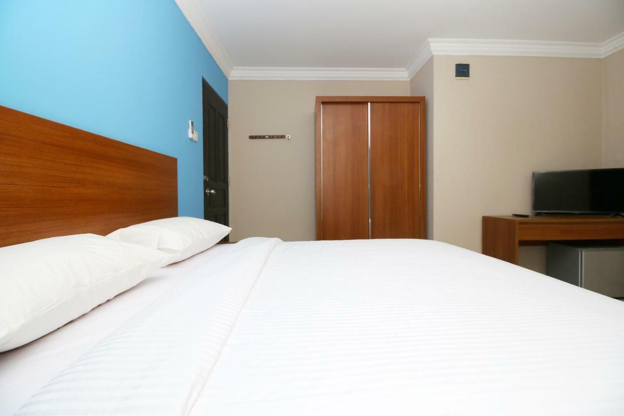 Safina Inn Syariah Sekupang Batam Екстериор снимка