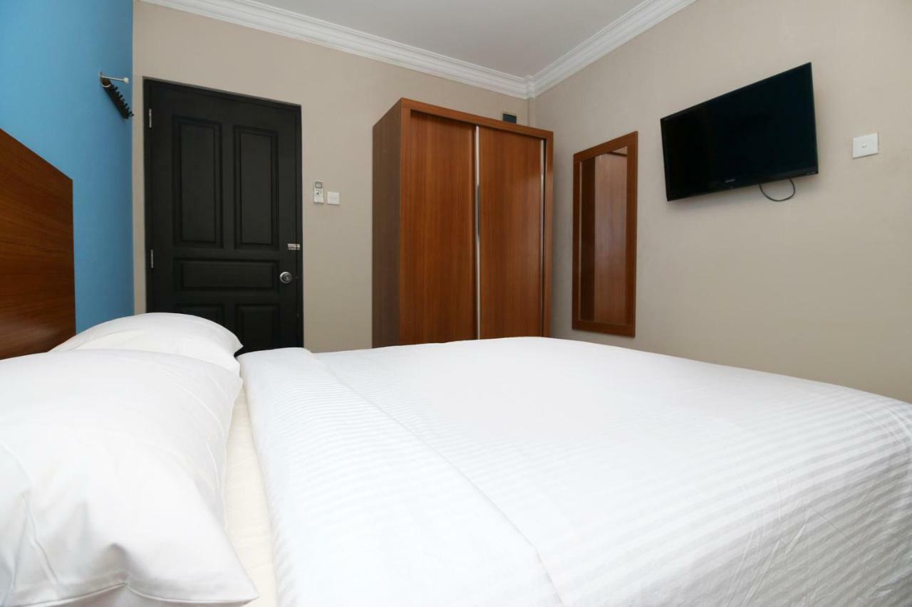 Safina Inn Syariah Sekupang Batam Екстериор снимка
