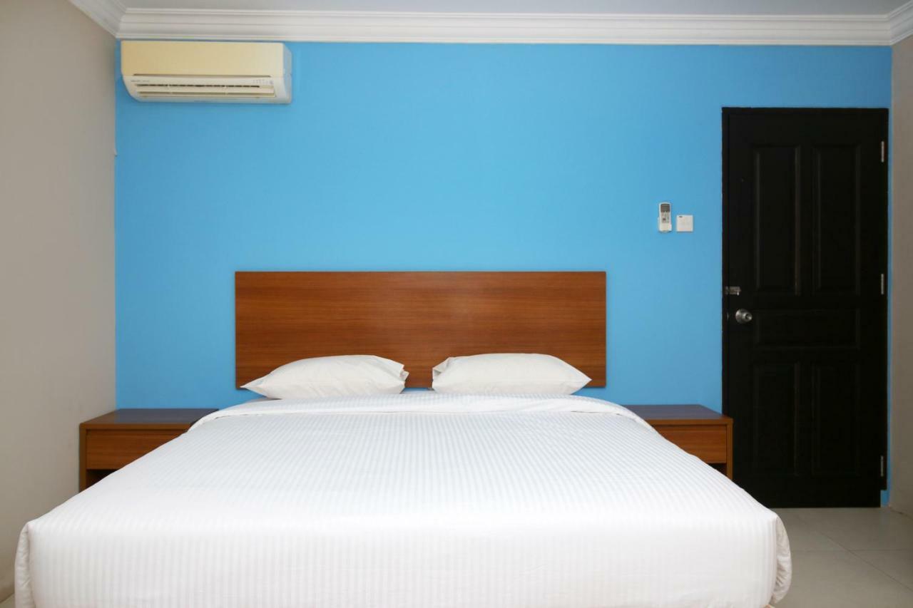 Safina Inn Syariah Sekupang Batam Екстериор снимка