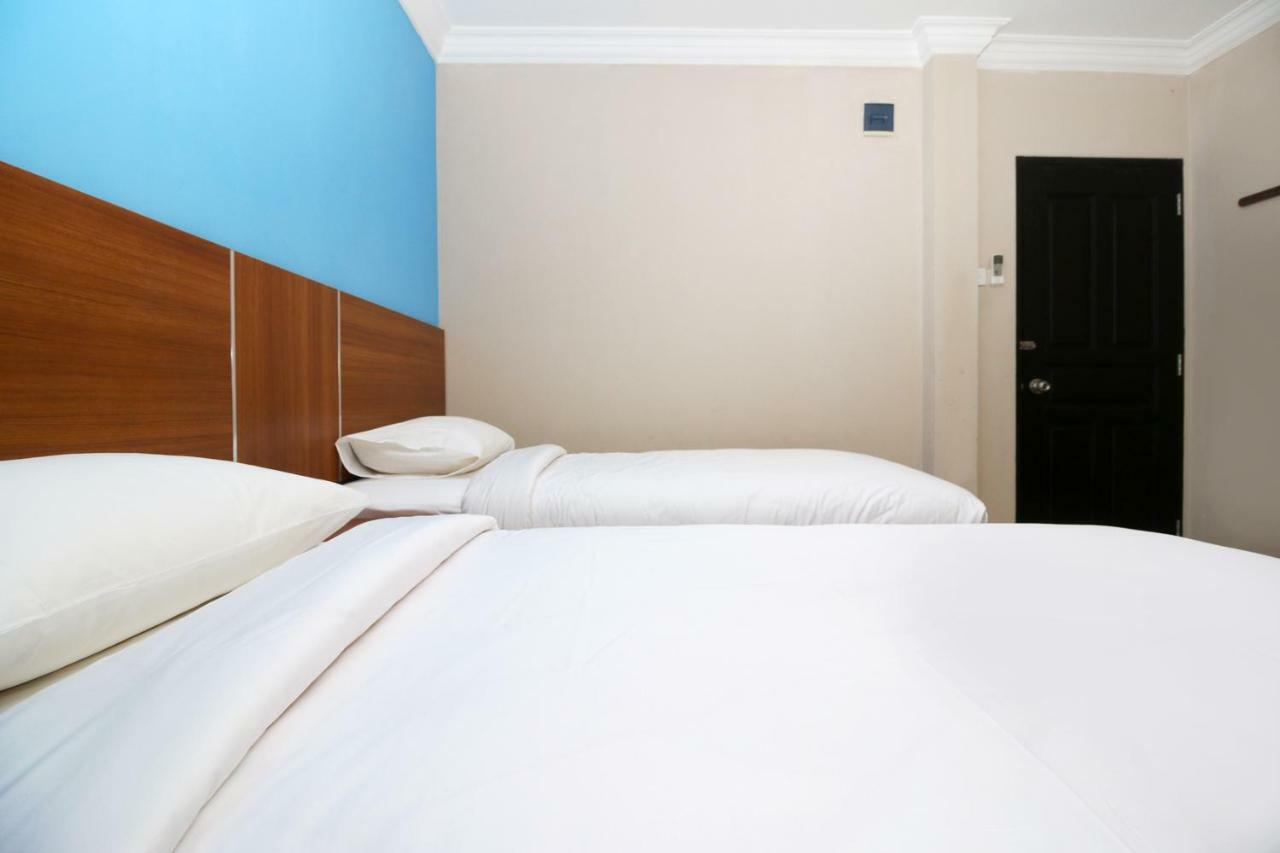 Safina Inn Syariah Sekupang Batam Екстериор снимка