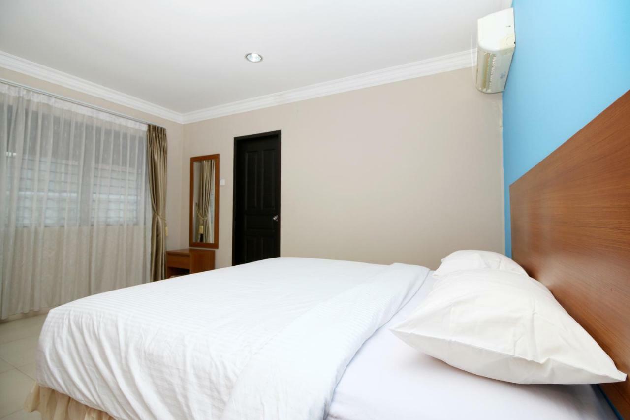 Safina Inn Syariah Sekupang Batam Екстериор снимка