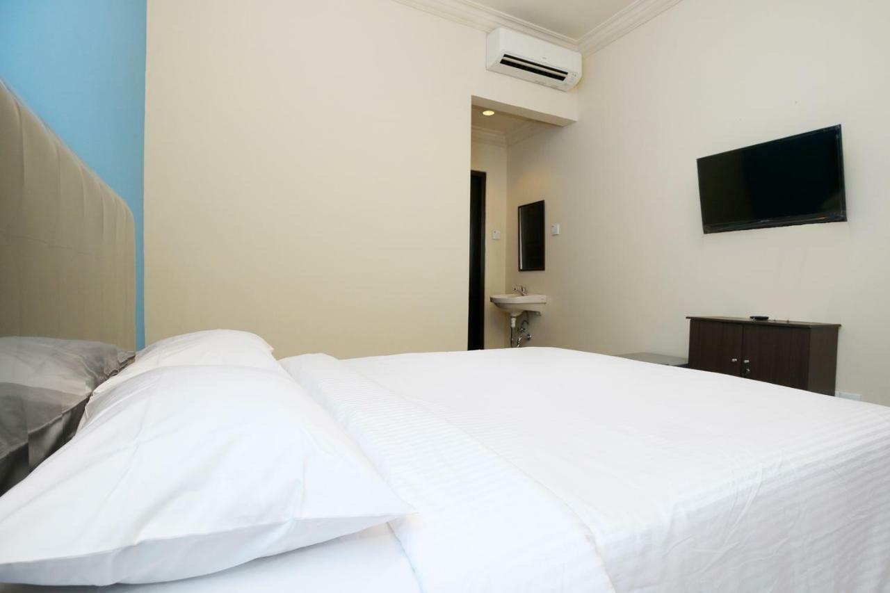 Safina Inn Syariah Sekupang Batam Екстериор снимка